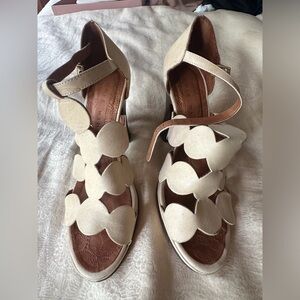 Chie Mihara Circle Detailed Heels